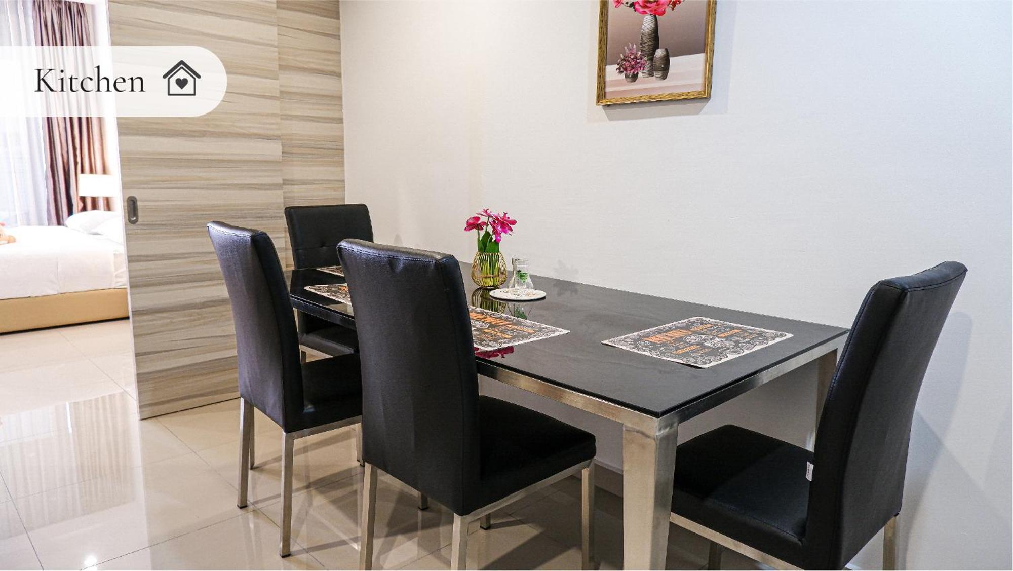 Hostahome Suites At Encorp Marina, Mins To Legoland Malaysia Nusajaya  Rum bild